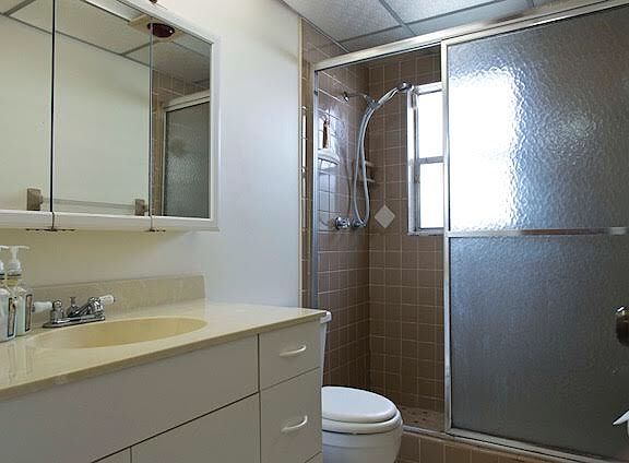 4th image of 5525 Lakewood Cir N APT 215