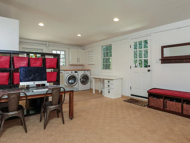 83 Wilburn Ave — Photo 18
