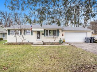 404 Thomas St, Plainwell, MI 49080