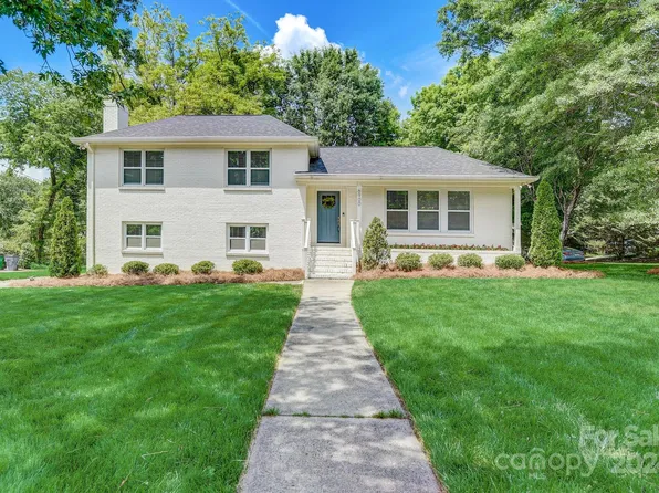6900 Heatherford Dr, Charlotte, NC 28226