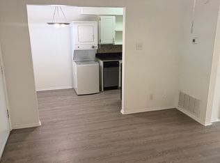 2401 Manor Rd APT 207, Austin, TX 78722