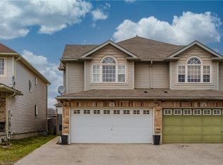 8 Seabrook Dr, Kitchener, ON N2R1Y2