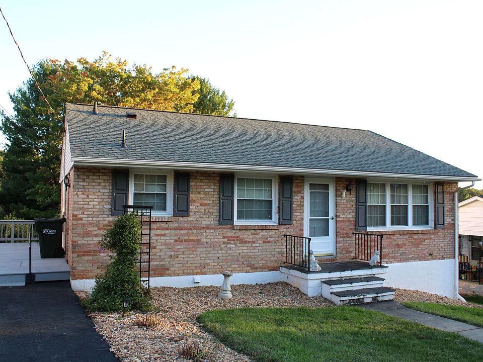 1st image of 2208 Davis St
