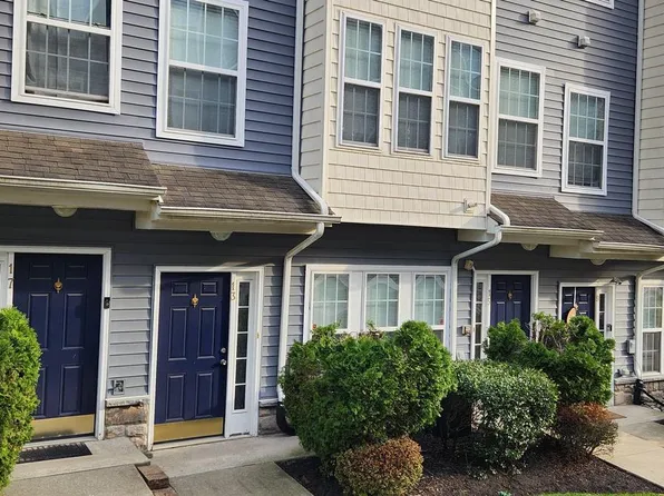 17 Teal Ct, Delanco, NJ 08075