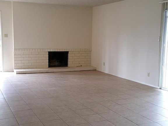 3rd image of 2442 Seahorse Ave