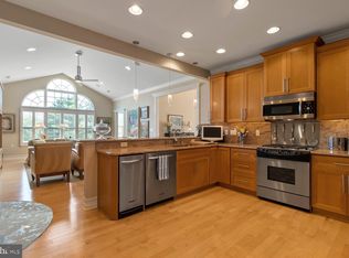 52 Villa Dr, Warminster, PA 18974