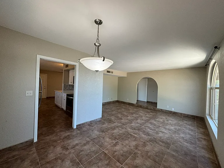 10 W Forrest Feezor St — Photo 9