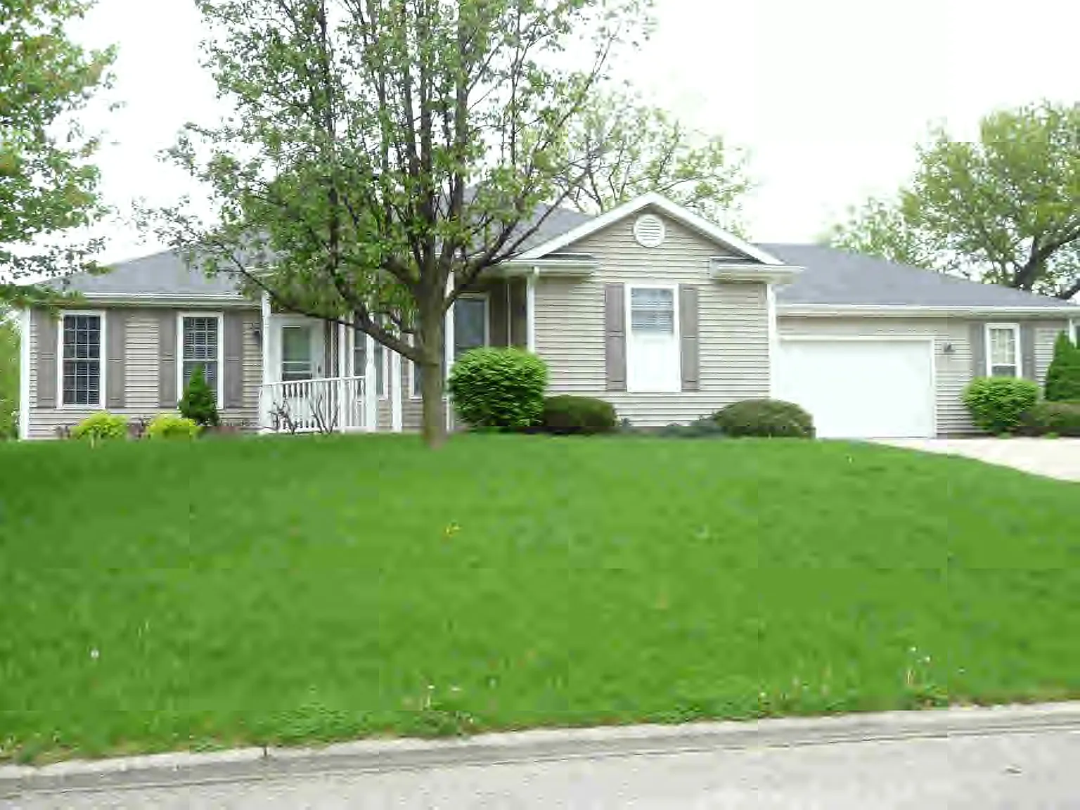 3637 Tuttle St photo 1