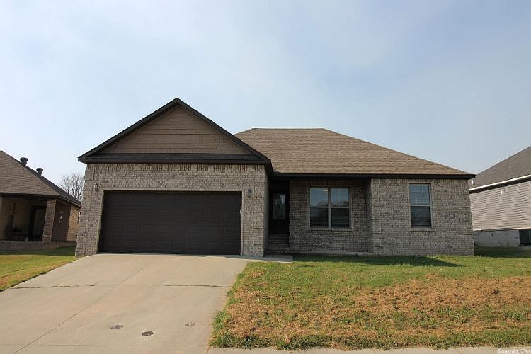1st image of 26 Ashcraft Ct