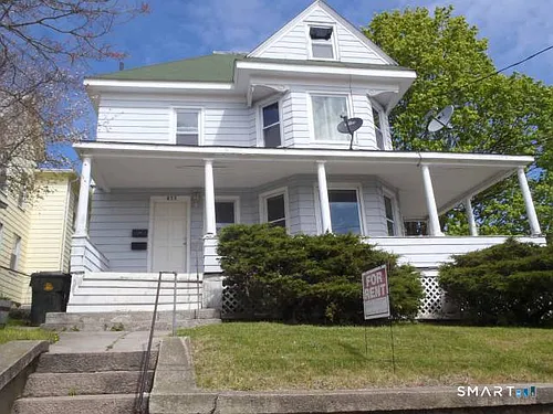 835 Bank St Photo 1