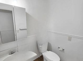 222 Park Ave, Ellwood City, PA 16117