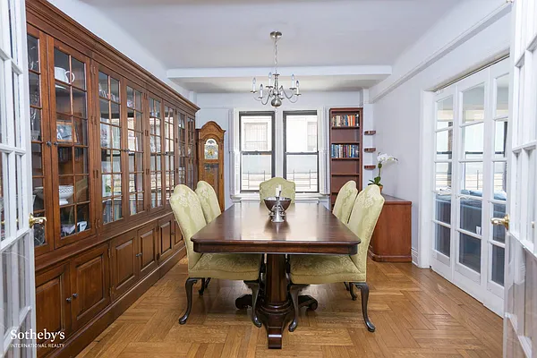 Sold by Sotheby's International Realty | media 3