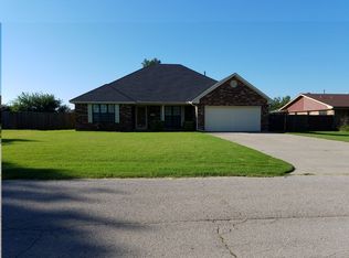 1513 W Ash St, El Reno, OK 73036