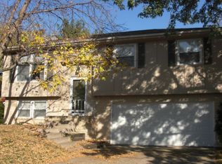 313 Valley West Dr, West Des Moines, IA 50265