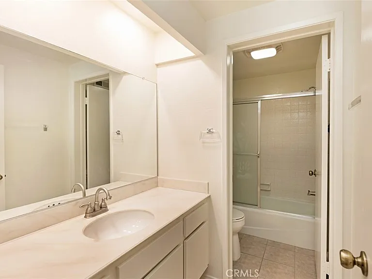 25866 Malia Ct — Photo 11