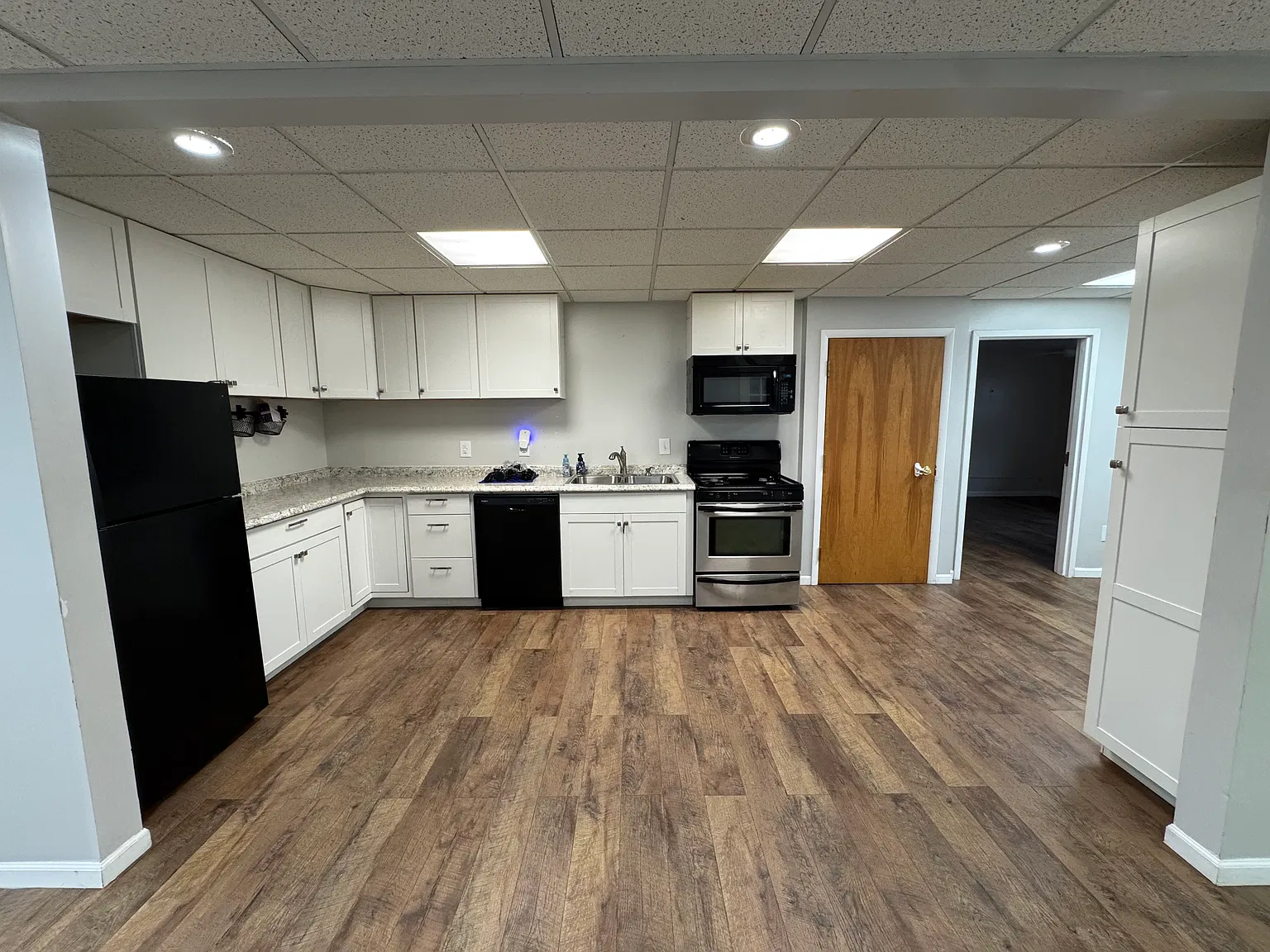 2 bed, 1.5 bath, 1165 sqft, $1,150 — Photo 2