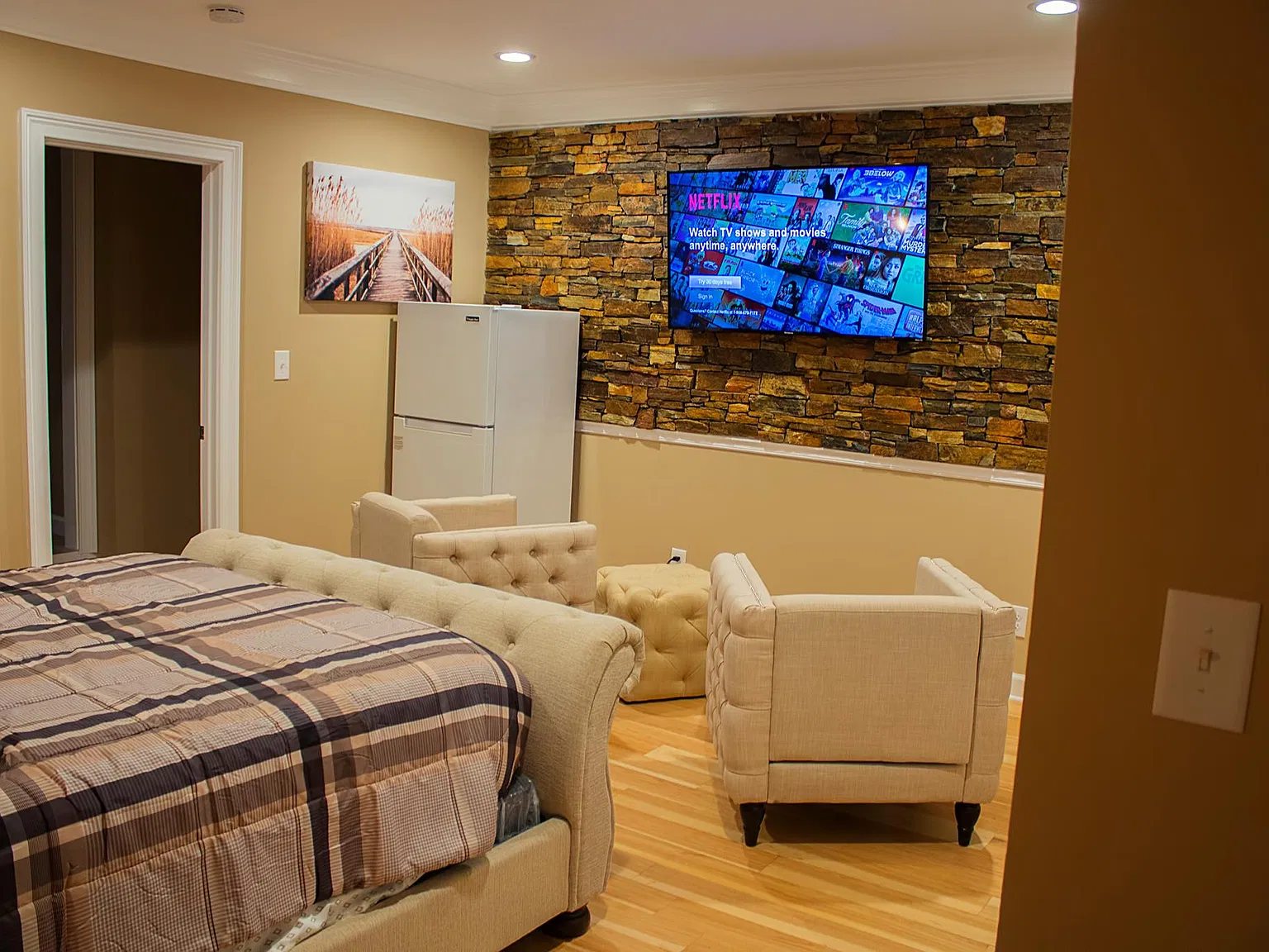 4 bed, 1800 sqft, $995 — Photo 4