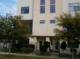 703 Saint Charles St, Houston, TX 77003