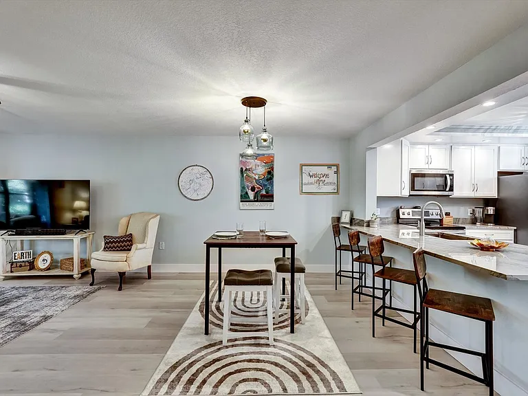 107 Pinehurst Dr #107 — Photo 8