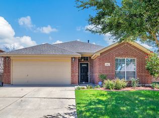 637 Swift Current Dr, Crowley, TX 76036