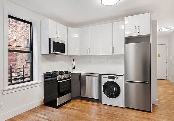 2nd image of 419 16th St #4A