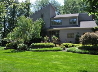 2403 Riverton Rd, Cinnaminson, NJ 08077