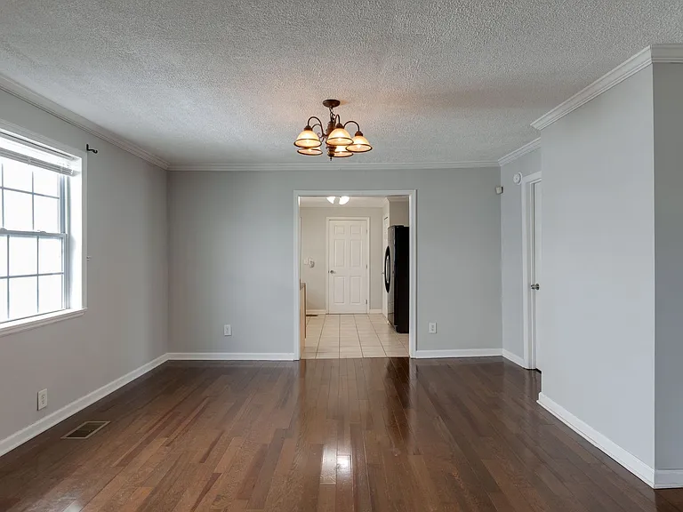 2412 Chapel Ave — Photo 23