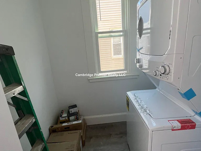 1427 Cambridge St #4 — Photo 8
