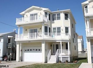 209 11th St N, Brigantine, NJ 08203