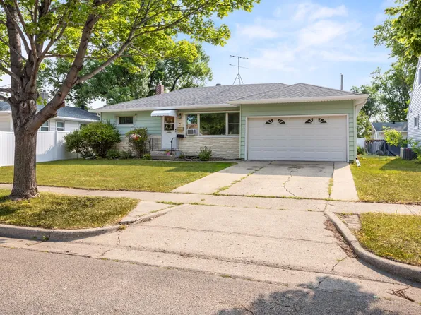 1236-15 1/2 St N, Moorhead, MN 56560