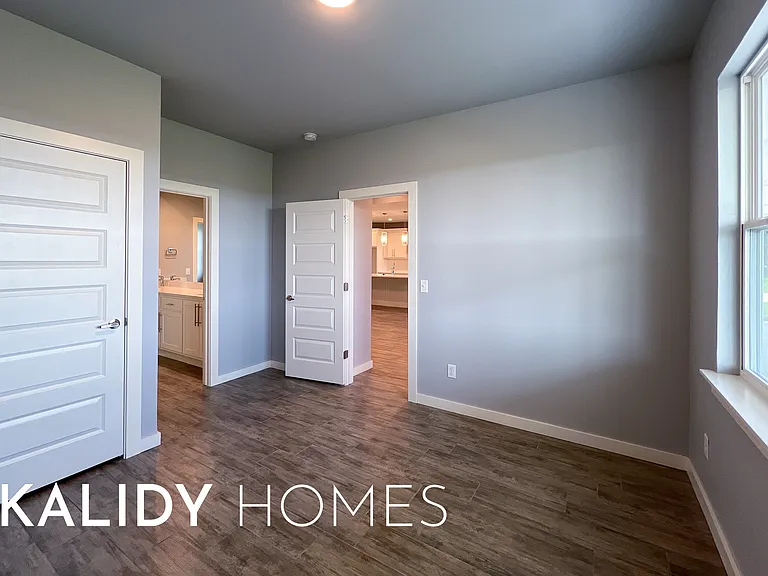 12624 E Hefner Rd — Photo 20