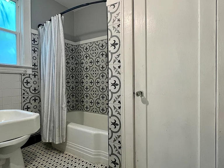 4 W 52nd St #D — Photo 22