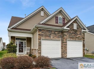48 Turret Dr, Monroe Township, NJ 08831