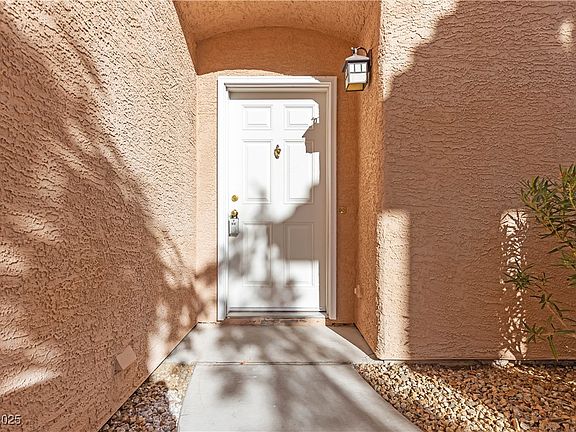 4th image of 251 S Green Valley Pkwy Unit 1212