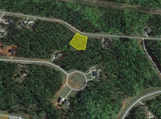 207 Crescent Dr, Forsyth, GA 31029