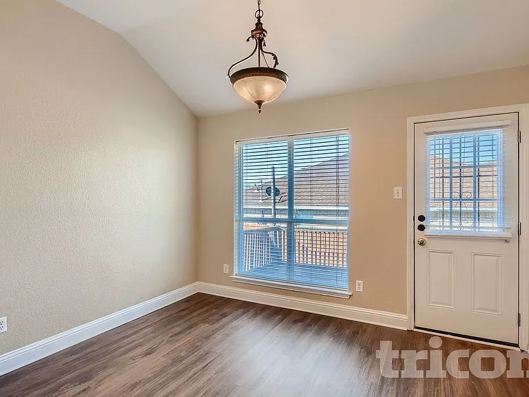 1023 Aries St — Photo 5