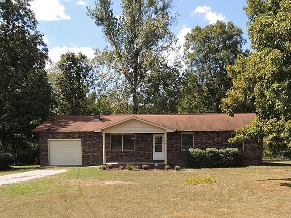3rd image of 96 Eureka Dr