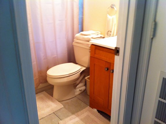 2nd Bathroom