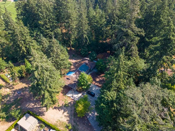 5805 Jaynes Rd, North Cowichan, BC V9L 3B9