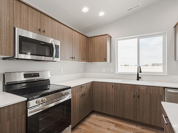 6th image of this home