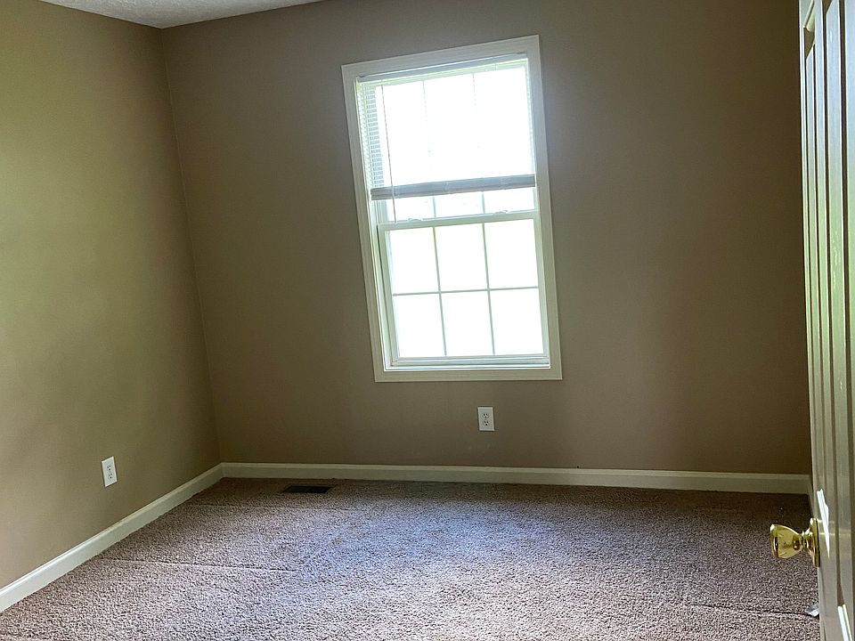 1st image of 558 Osborne Ave