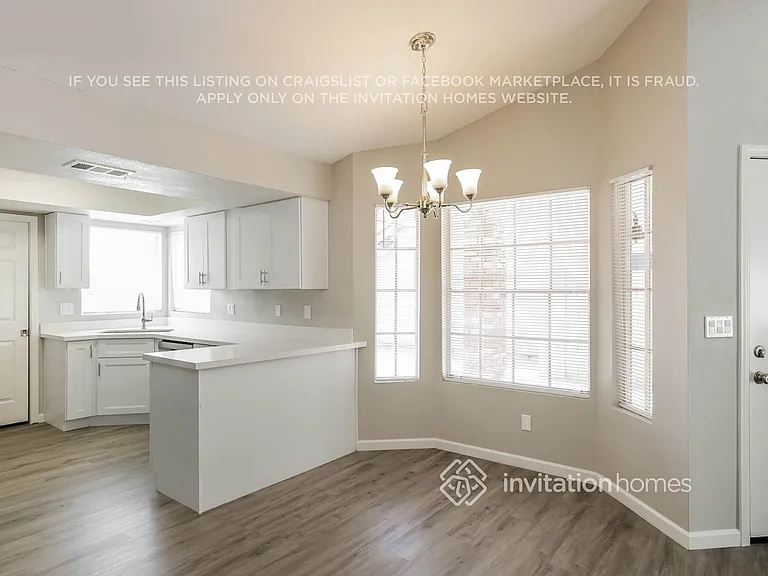 3856 E Acoma Dr — Photo 7