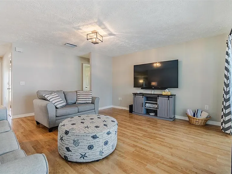 1 Fernery Ln — Photo 33