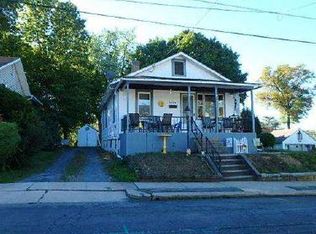 1524 Queen St, Reading, PA 19605