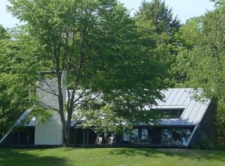 90 Boedtker Rd, Springfield, VT 05156