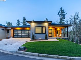 5383 W Amazon Dr, Eugene, OR 97405