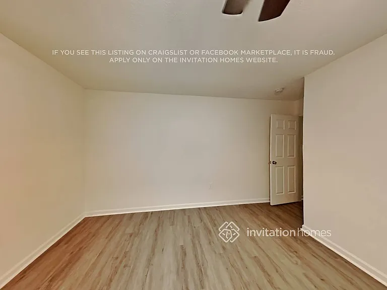 10527 Mills Walk Dr — Photo 11