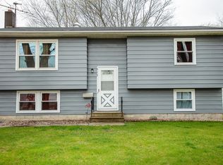 313 22nd St NW, Waverly, IA 50677