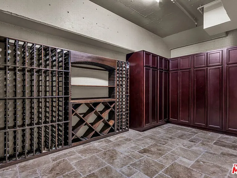 1735 Malcolm Ave #H — Photo 27