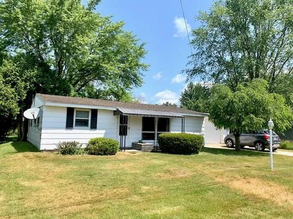 208 W Beryl St, Scottville, MI 49454